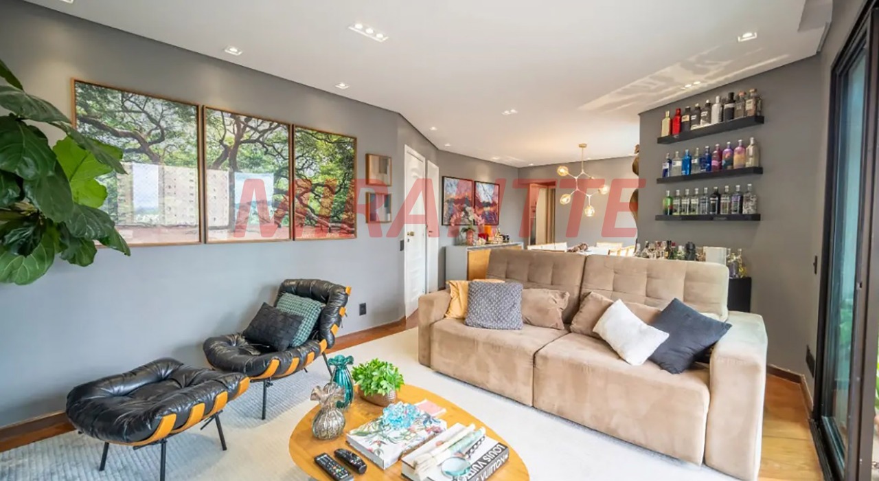 Apartamento de 131m² com 3 quartos em Santa Teresinha