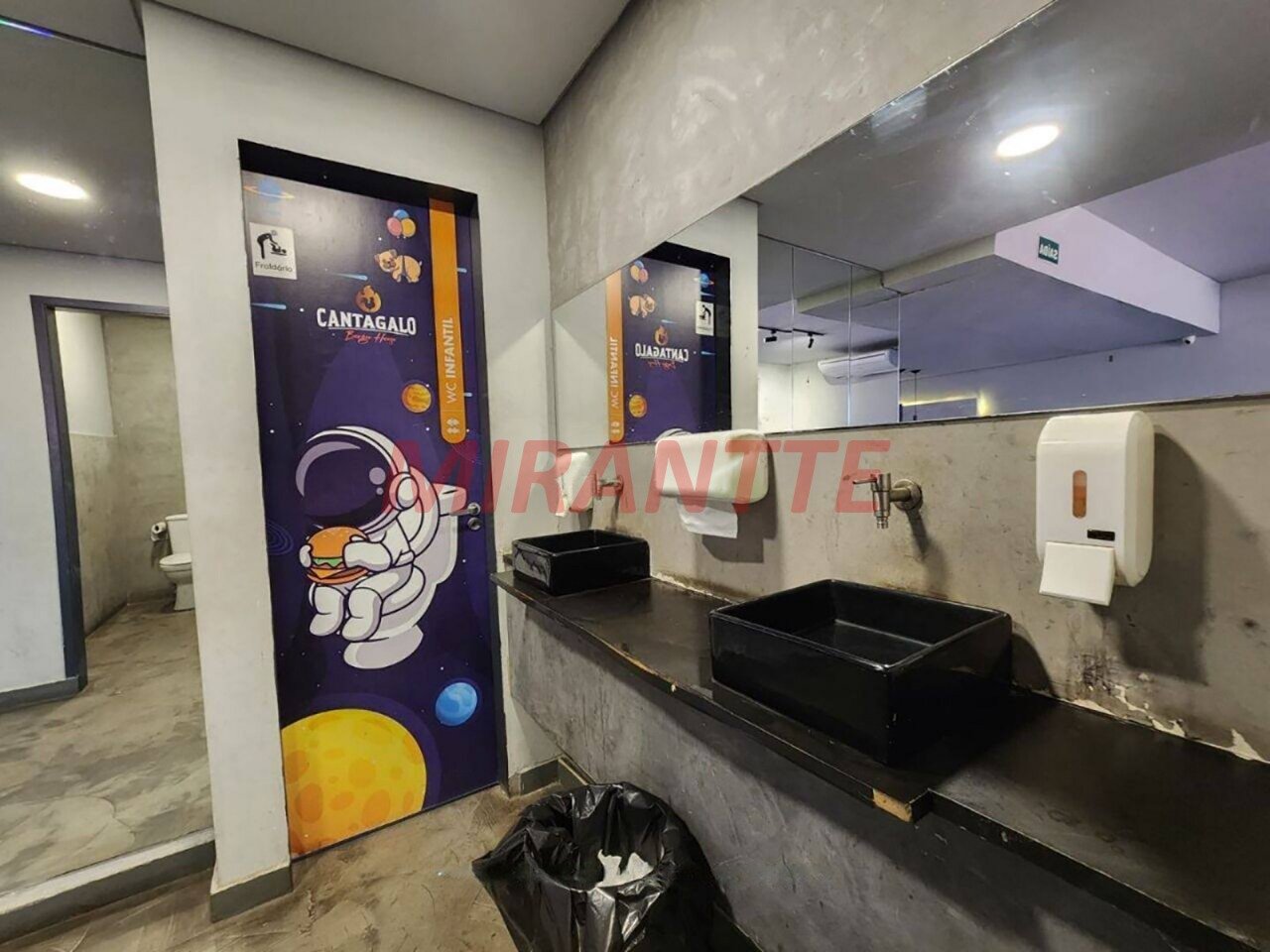 Comercial de 526m² em Imirim
