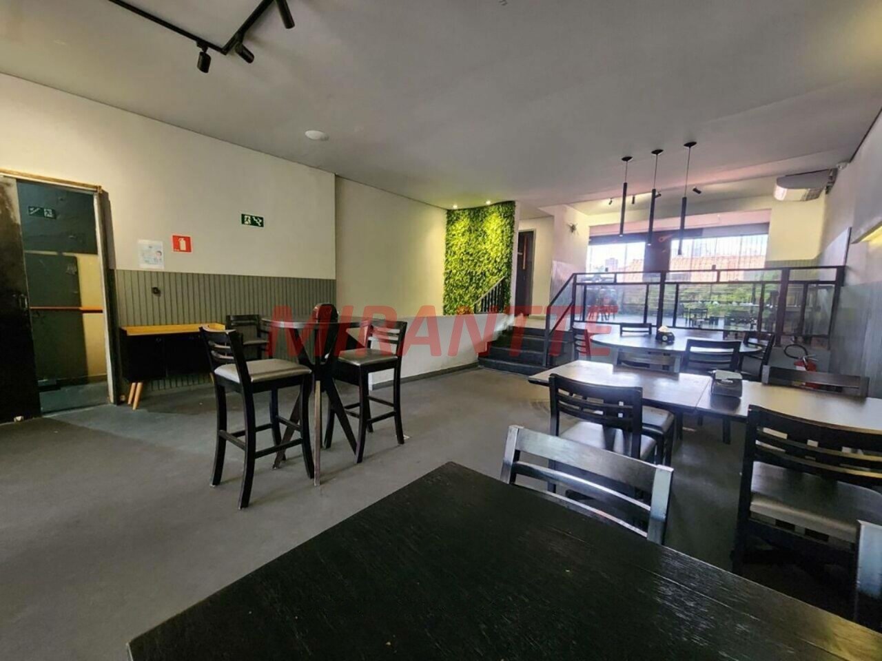 Comercial de 526m² em Imirim
