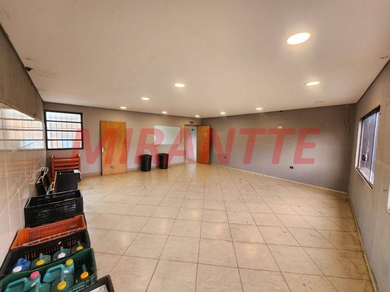 Comercial de 526m² em Imirim
