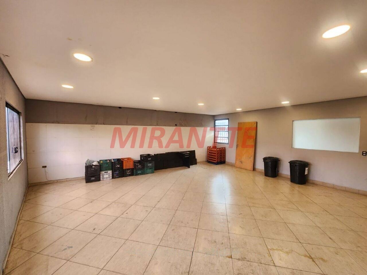 Comercial de 526m² em Imirim