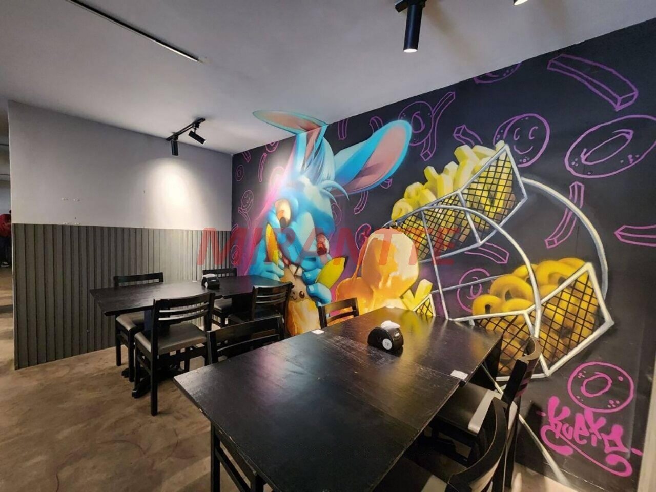 Comercial de 526m² em Imirim