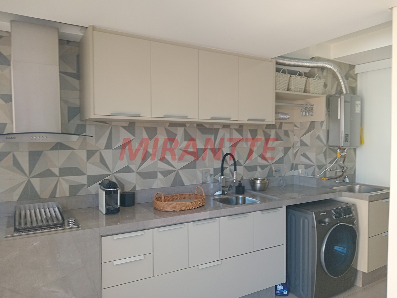 Apartamento de 59m² com 2 quartos em Vila Ema