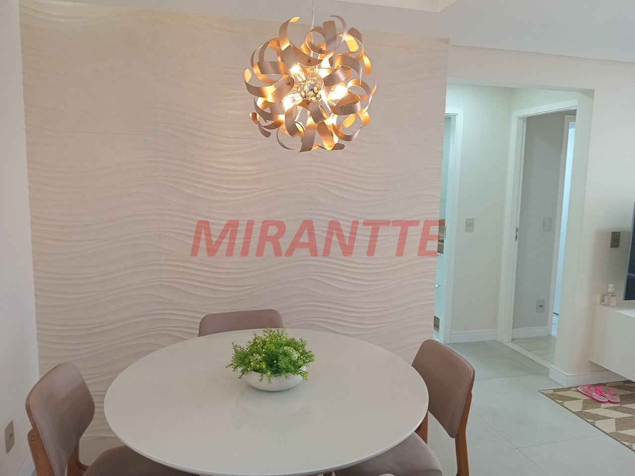 Apartamento de 59m² com 2 quartos em Vila Ema