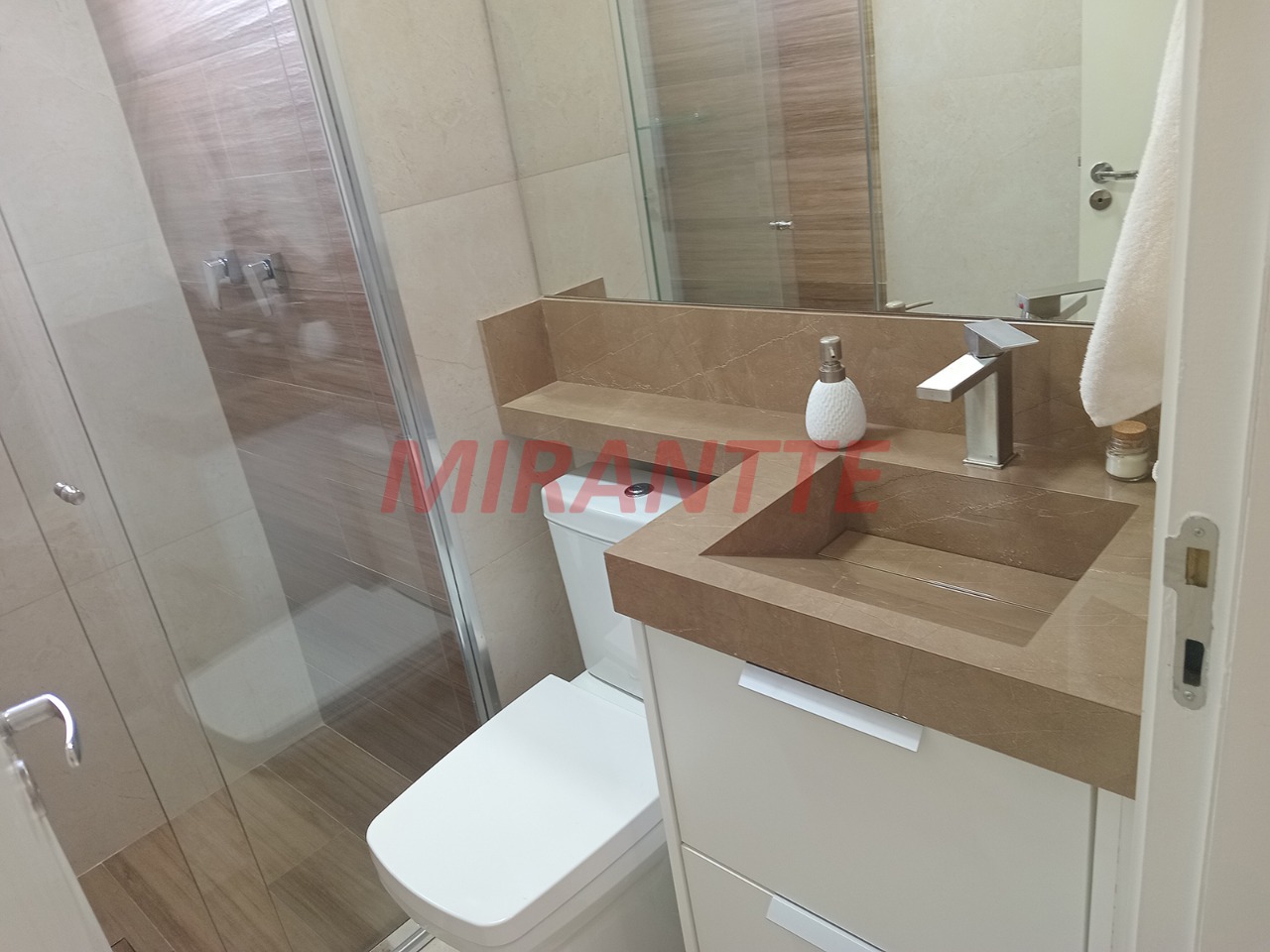 Apartamento de 59m² com 2 quartos em Vila Ema