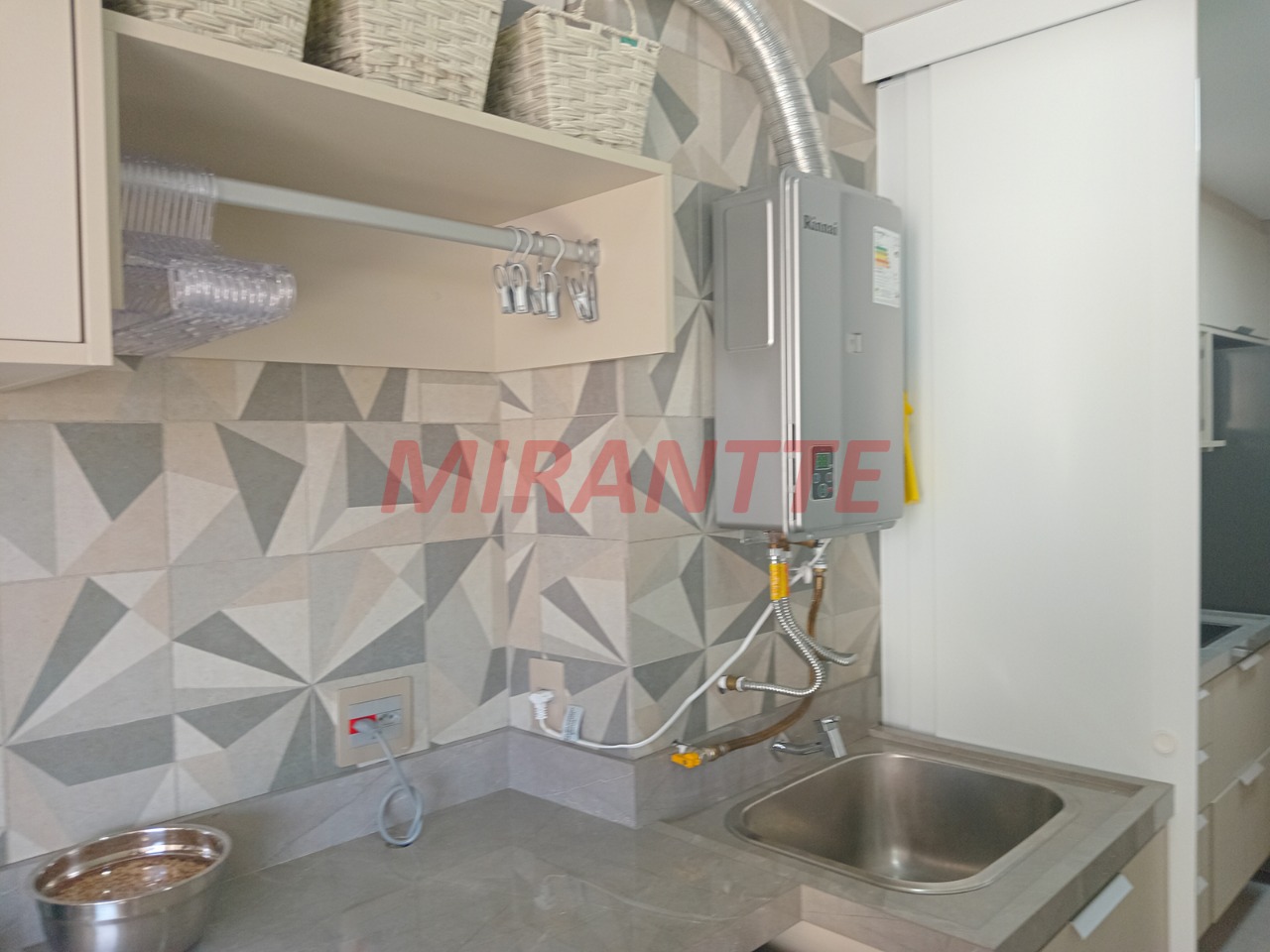 Apartamento de 59m² com 2 quartos em Vila Ema