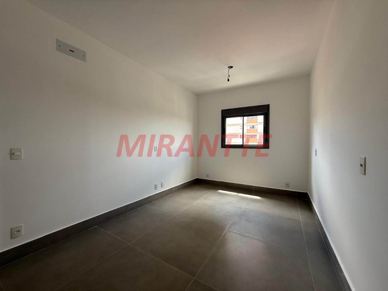 Apartamento de 75m² com 2 quartos em Santana