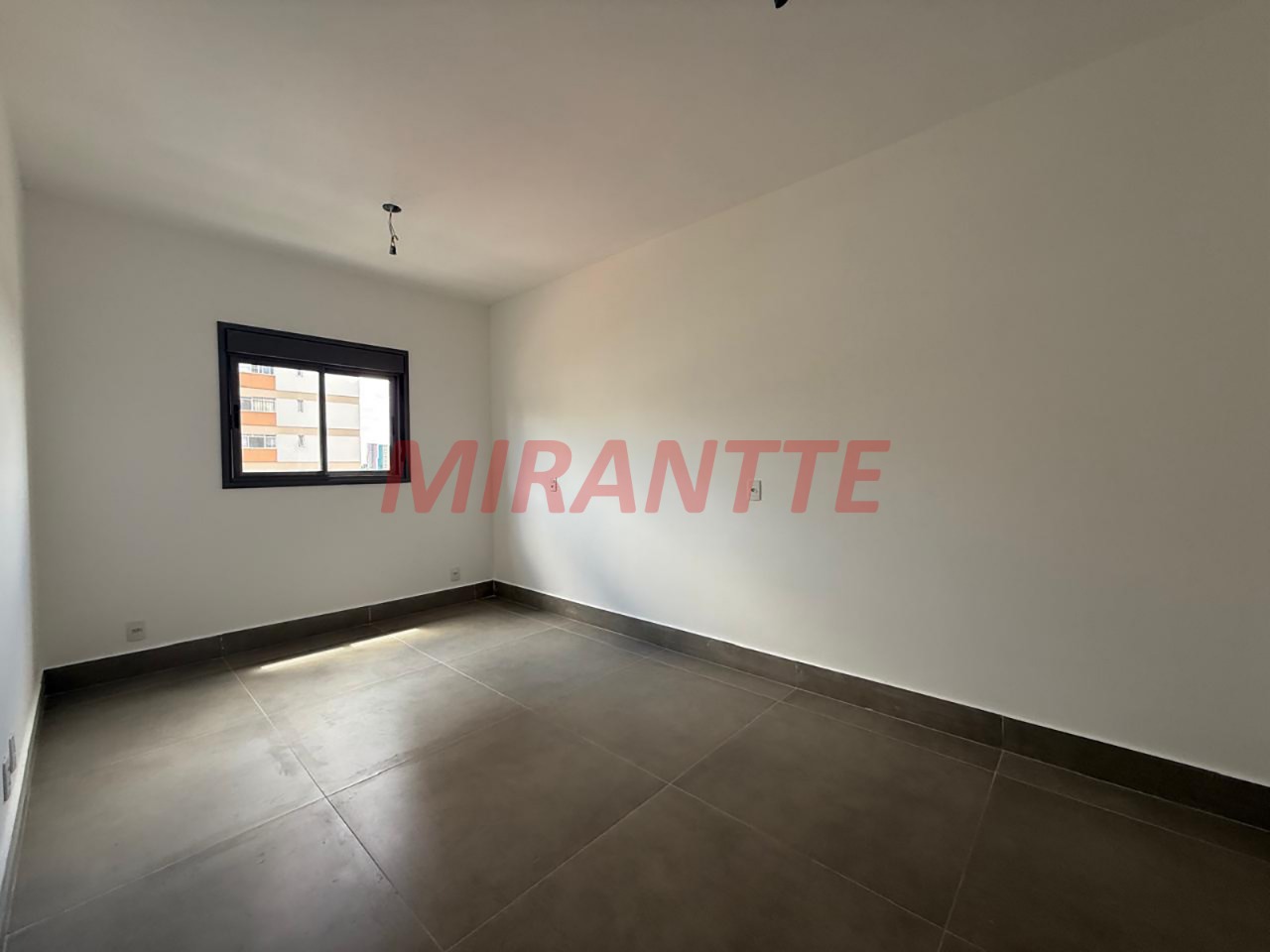 Apartamento de 75m² com 2 quartos em Santana