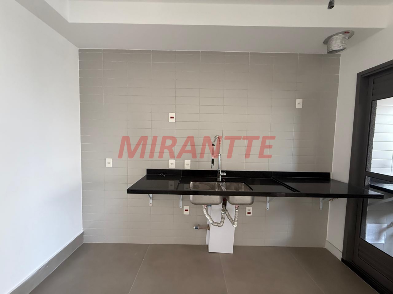 Apartamento de 75m² com 2 quartos em Santana