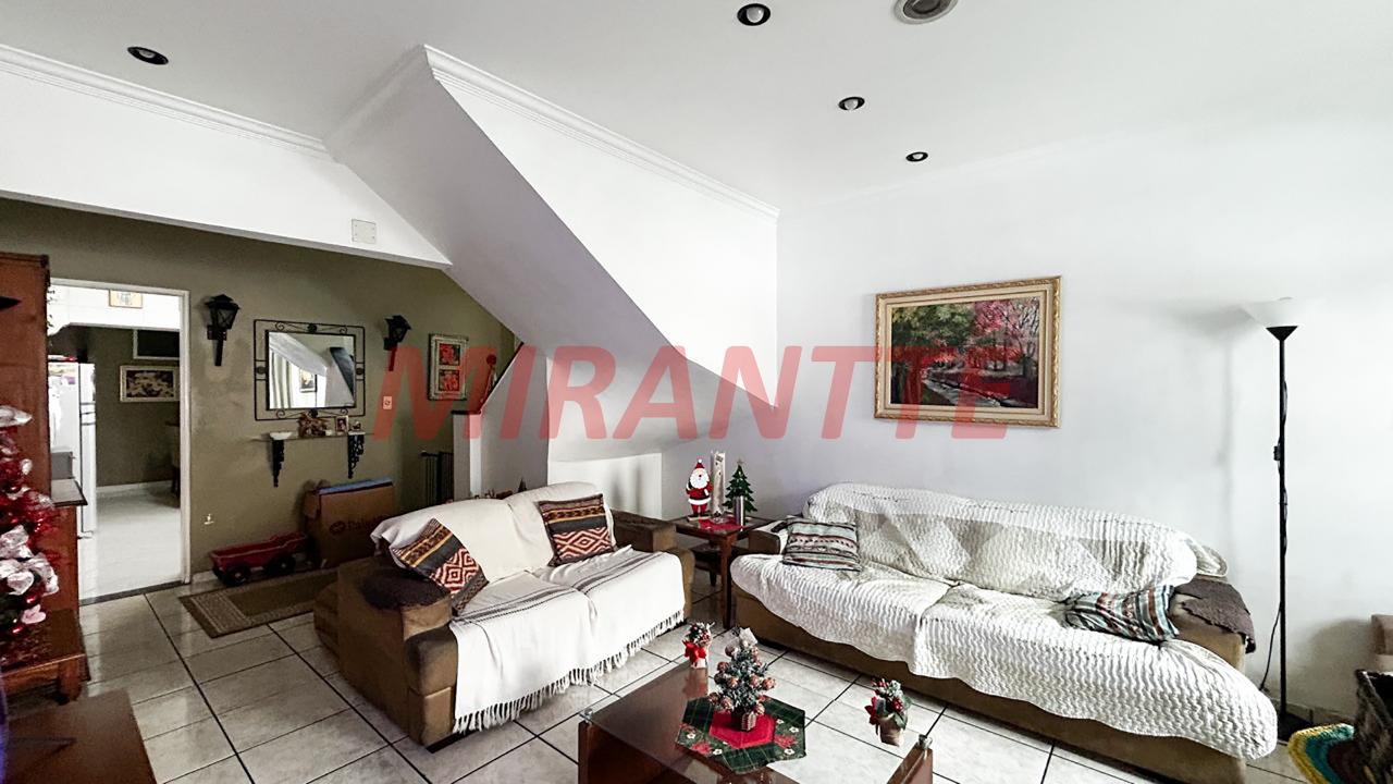 Sobrado de 135m² com 4 quartos em Santana