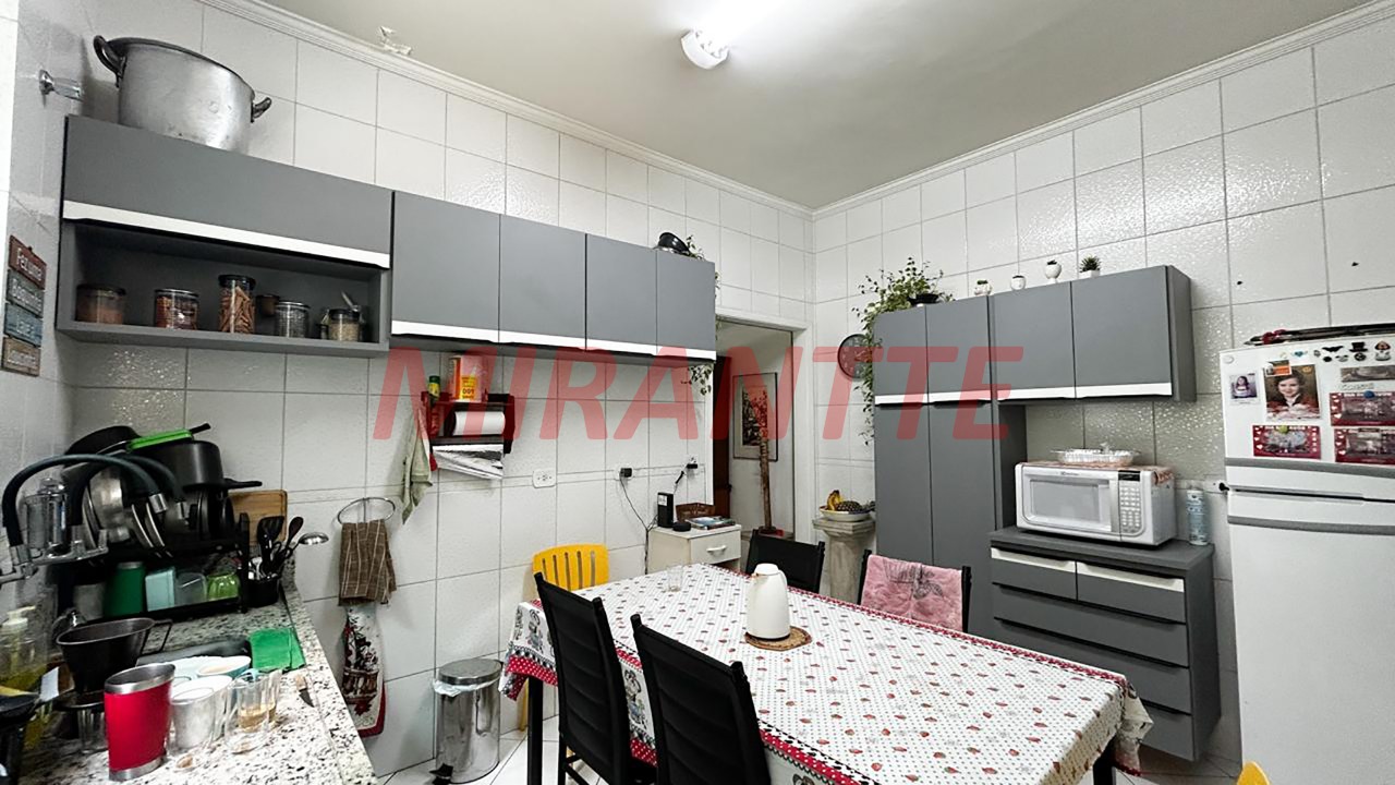 Sobrado de 135m² com 4 quartos em Santana