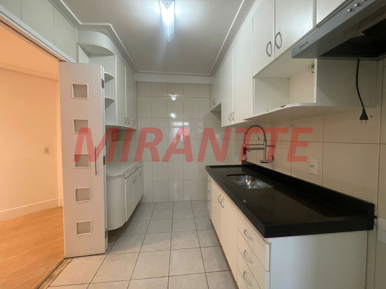 Apartamento de 57m² com 2 quartos em Santa Teresinha