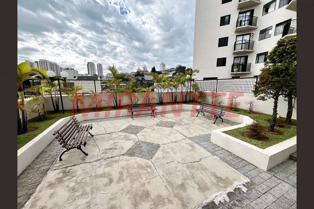 Apartamento de 57m² com 2 quartos em Santa Teresinha