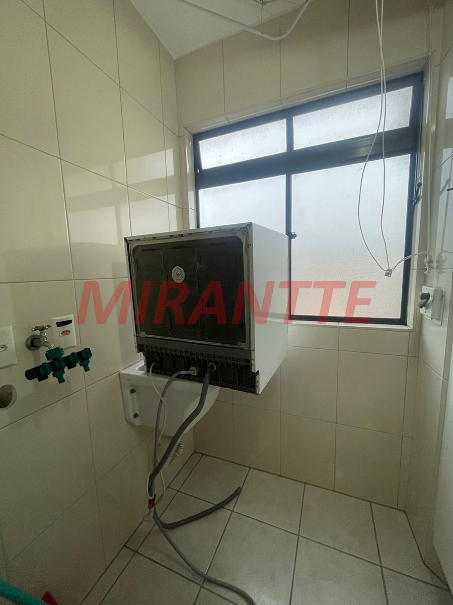 Apartamento de 57m² com 2 quartos em Santa Teresinha