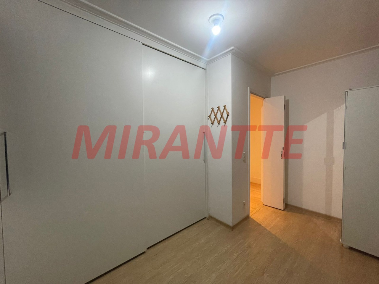 Apartamento de 57m² com 2 quartos em Santa Teresinha
