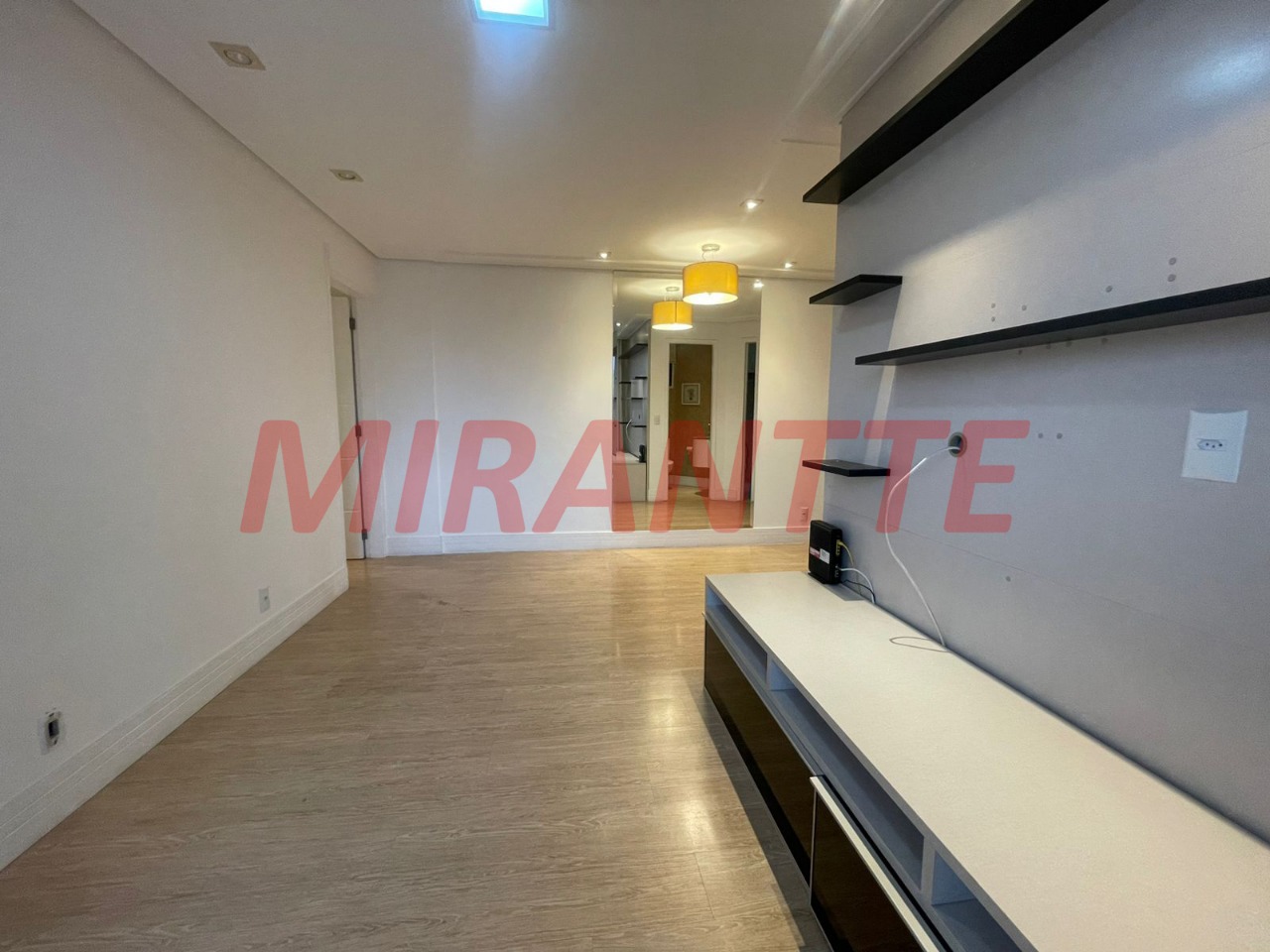 Apartamento de 57m² com 2 quartos em Santa Teresinha