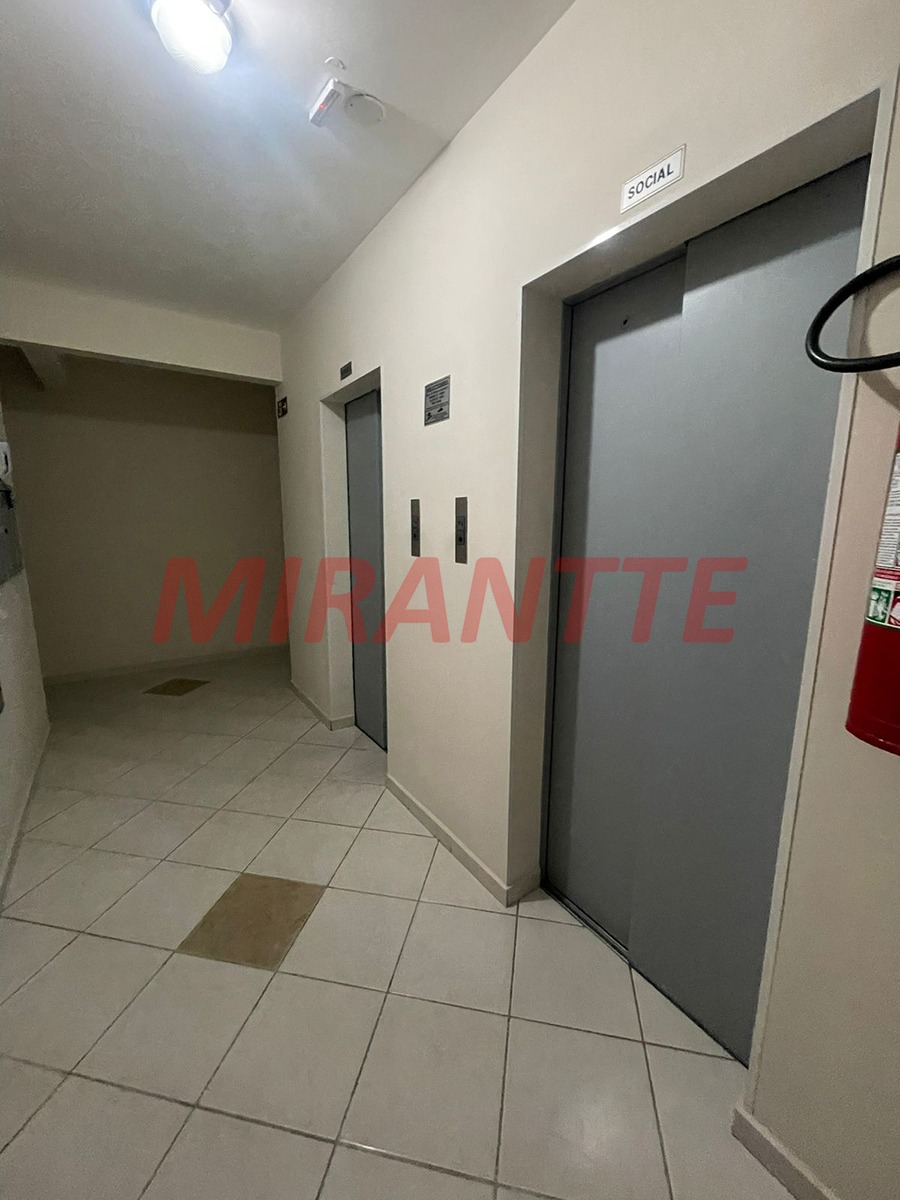 Apartamento de 57m² com 2 quartos em Santa Teresinha