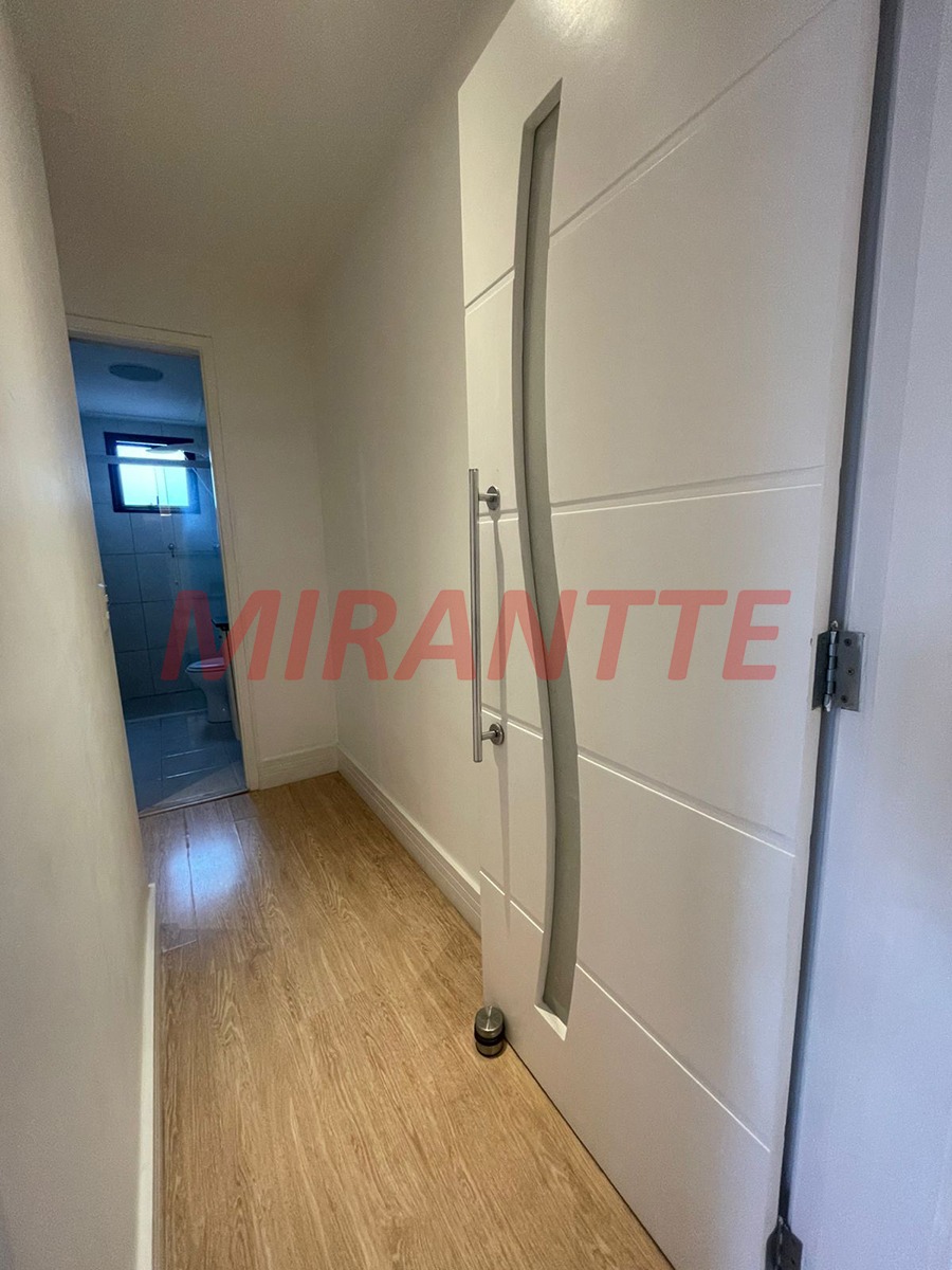 Apartamento de 57m² com 2 quartos em Santa Teresinha