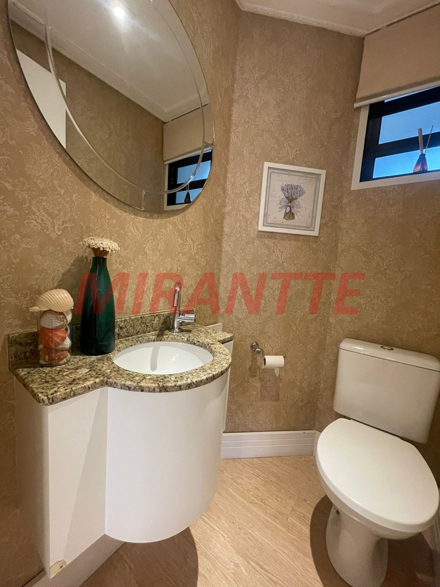 Apartamento de 57m² com 2 quartos em Santa Teresinha