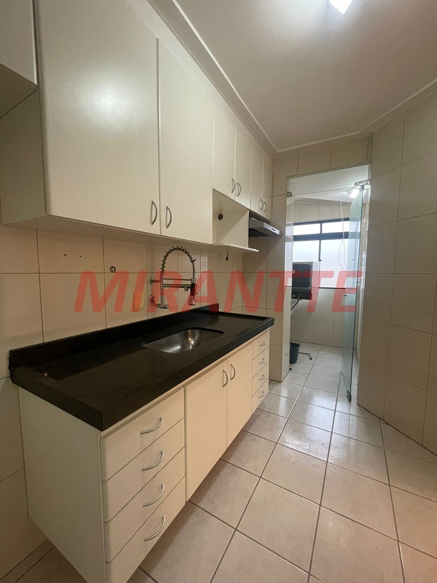 Apartamento de 57m² com 2 quartos em Santa Teresinha