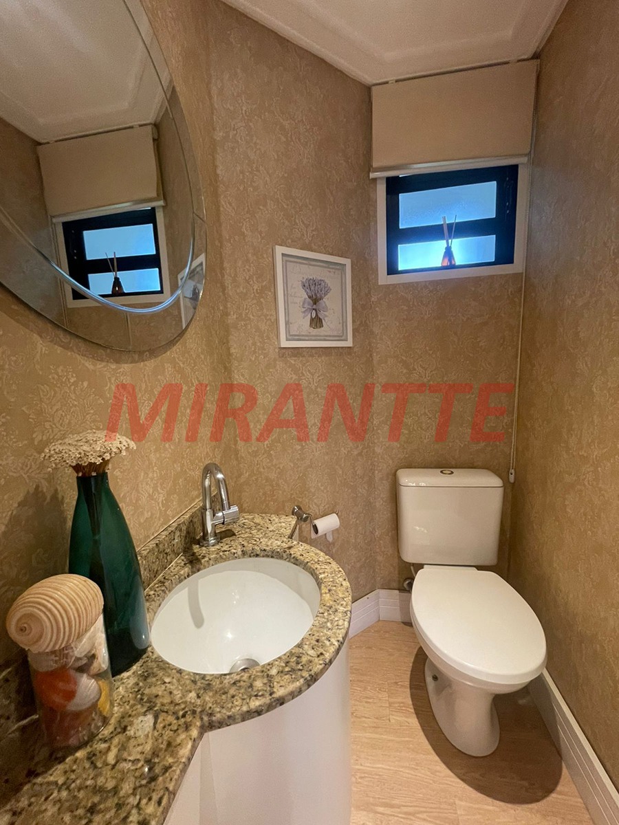 Apartamento de 57m² com 2 quartos em Santa Teresinha