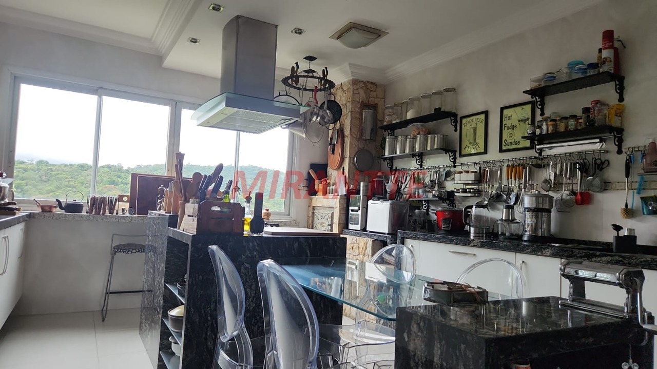 Cond. fechado de 880m² com 6 quartos em Roseira
