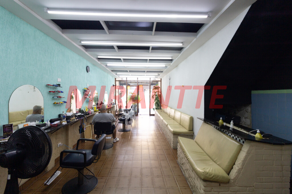 Comercial de 234m² em Santana