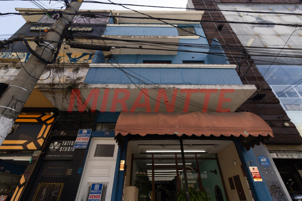 Comercial de 234m² em Santana