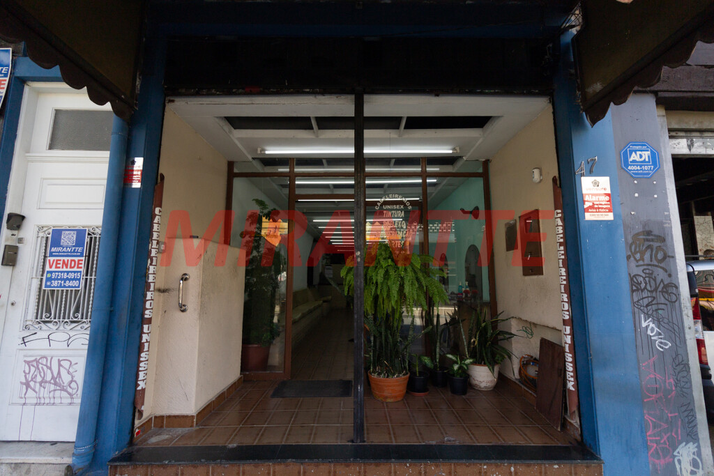 Comercial de 234m² em Santana