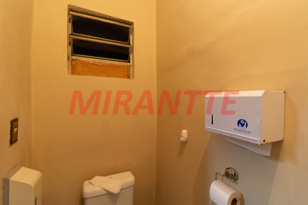 Comercial de 234m² em Santana