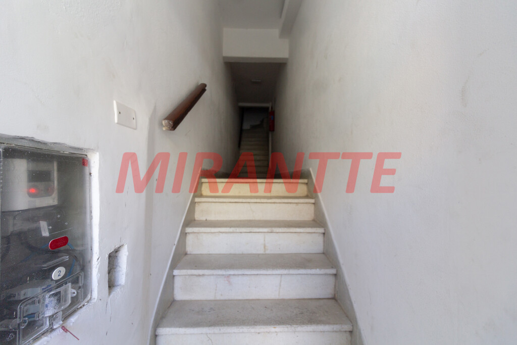 Comercial de 234m² em Santana