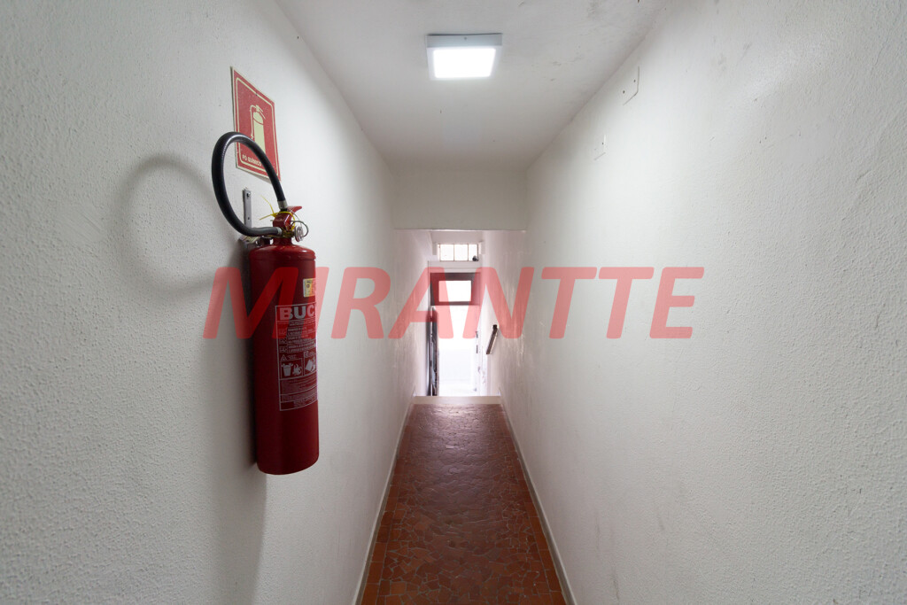 Comercial de 234m² em Santana