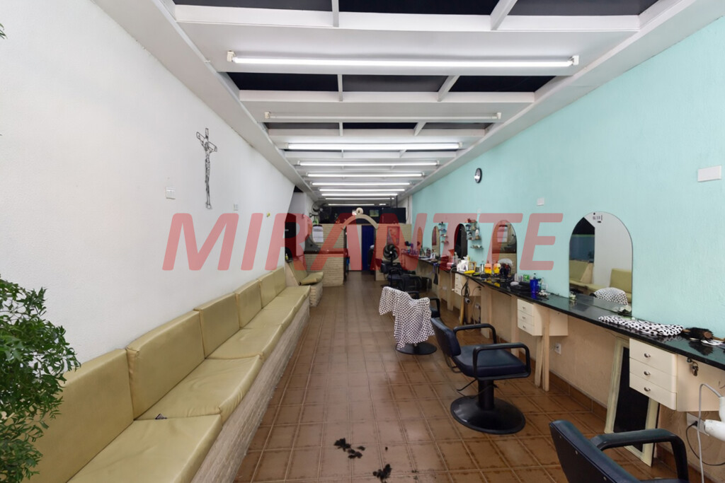Comercial de 234m² em Santana