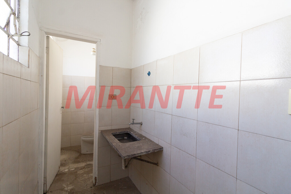Comercial de 721m² em Santana