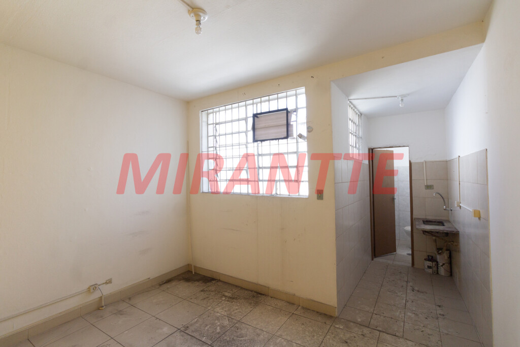 Comercial de 721m² em Santana