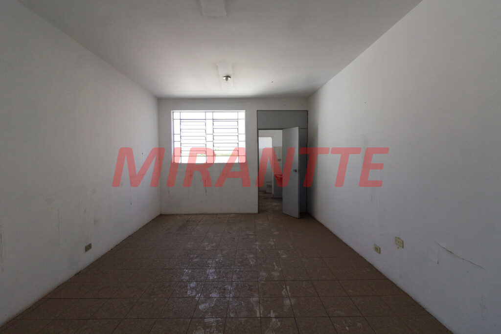 Comercial de 721m² em Santana
