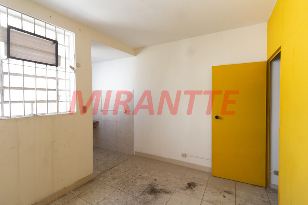 Comercial de 721m² em Santana