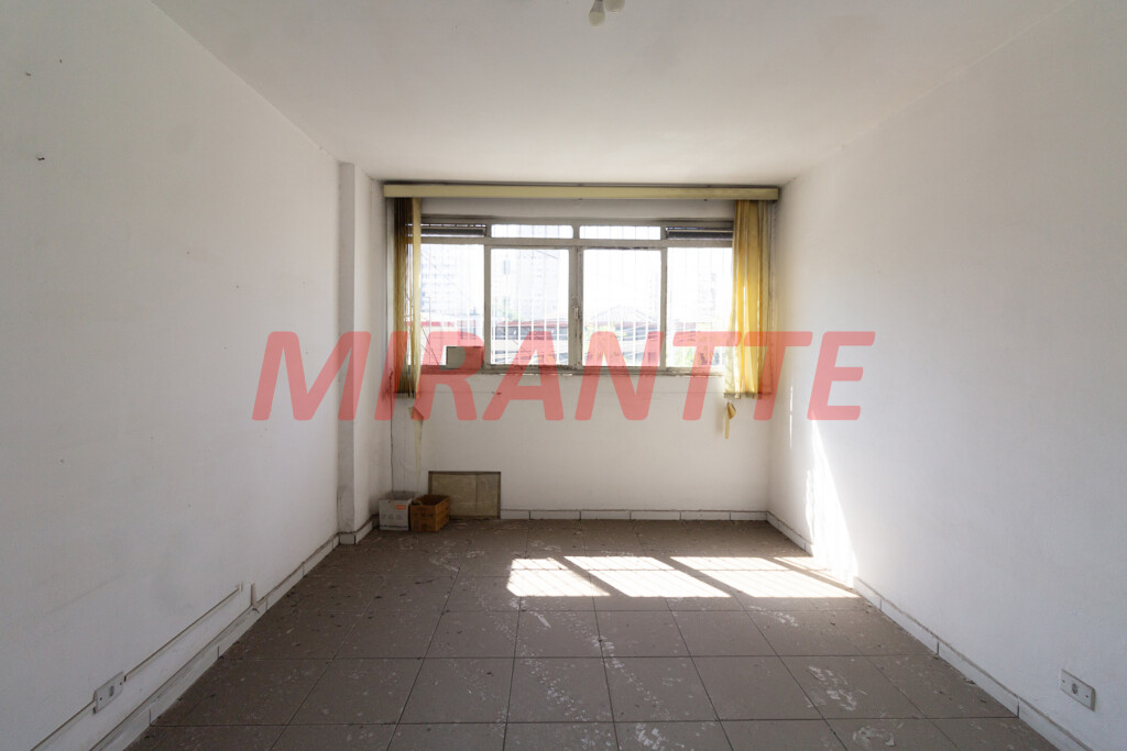 Comercial de 721m² em Santana