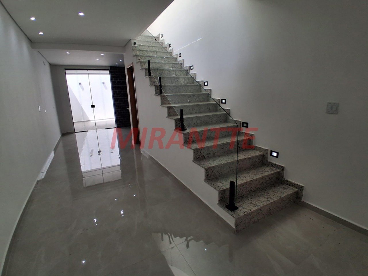 Sobrado de 103m² com 3 quartos em Parada Inglesa