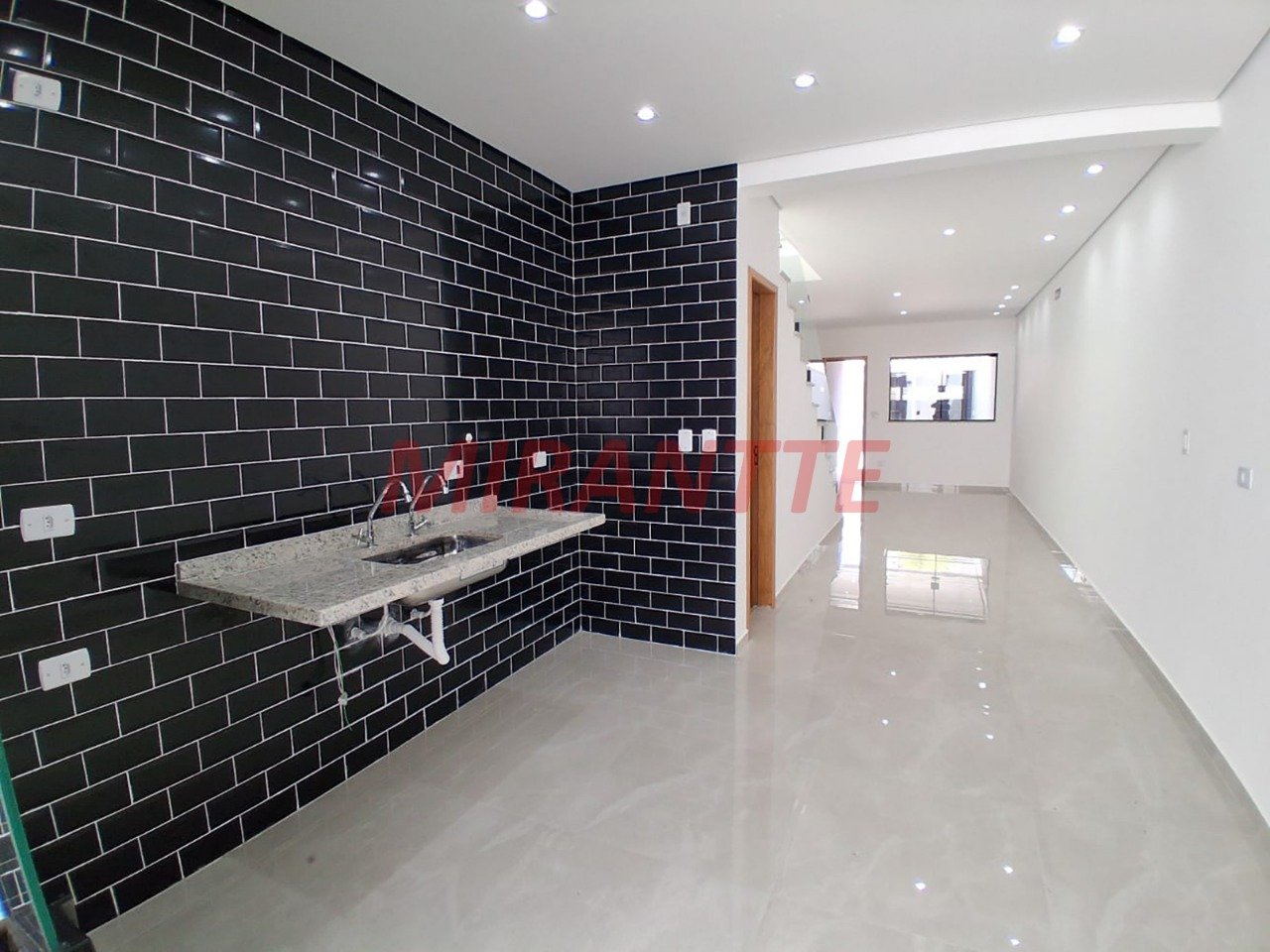 Sobrado de 103m² com 3 quartos em Parada Inglesa