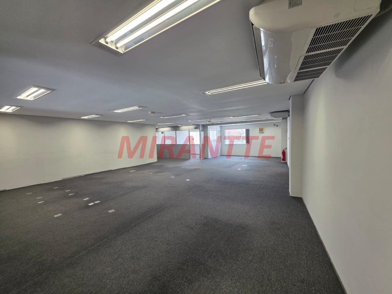 Galpao de 1200m² em Santana