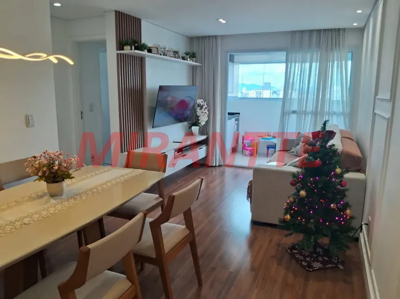 Apartamento de 60m² com 2 quartos em Vila Mazzei