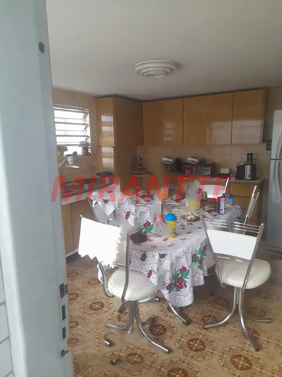 Casa terrea de 250m² com 3 quartos em Vila Diomar