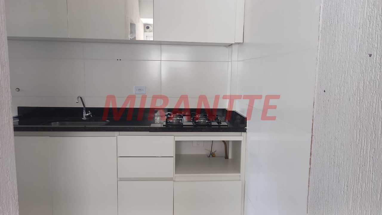 Apartamento de 42m² com 2 quartos em Chora Menino