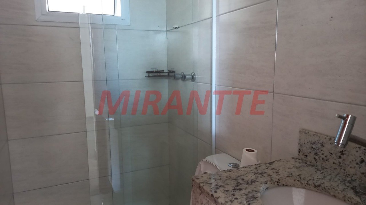 Apartamento de 42m² com 2 quartos em Chora Menino