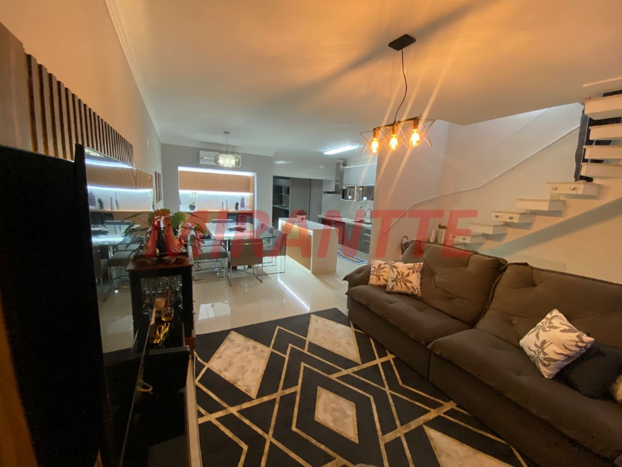 Cond. fechado de 180m² com 3 quartos em Vila Pauliceia