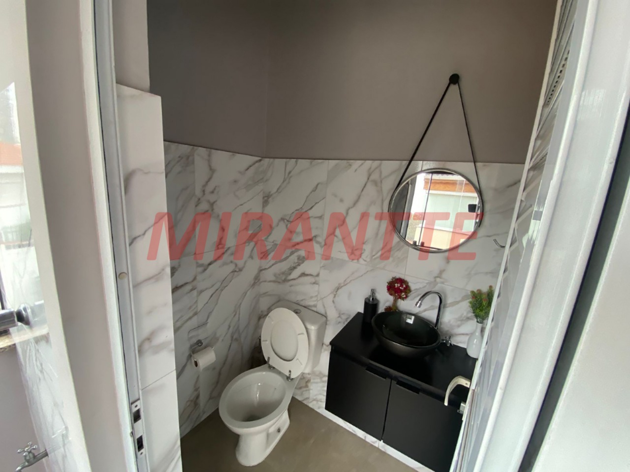 Cond. fechado de 180m² com 3 quartos em Vila Pauliceia
