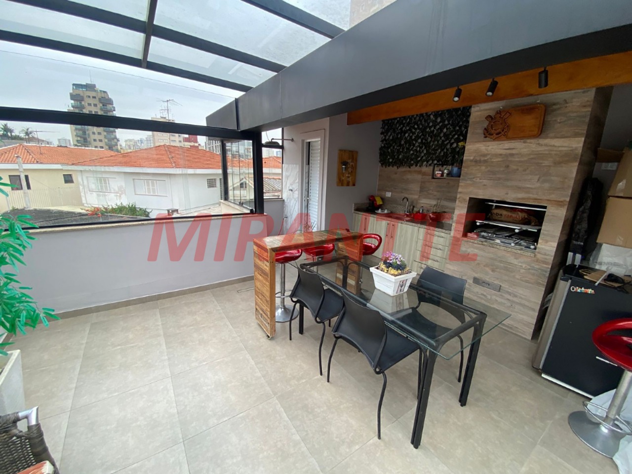 Cond. fechado de 180m² com 3 quartos em Vila Pauliceia