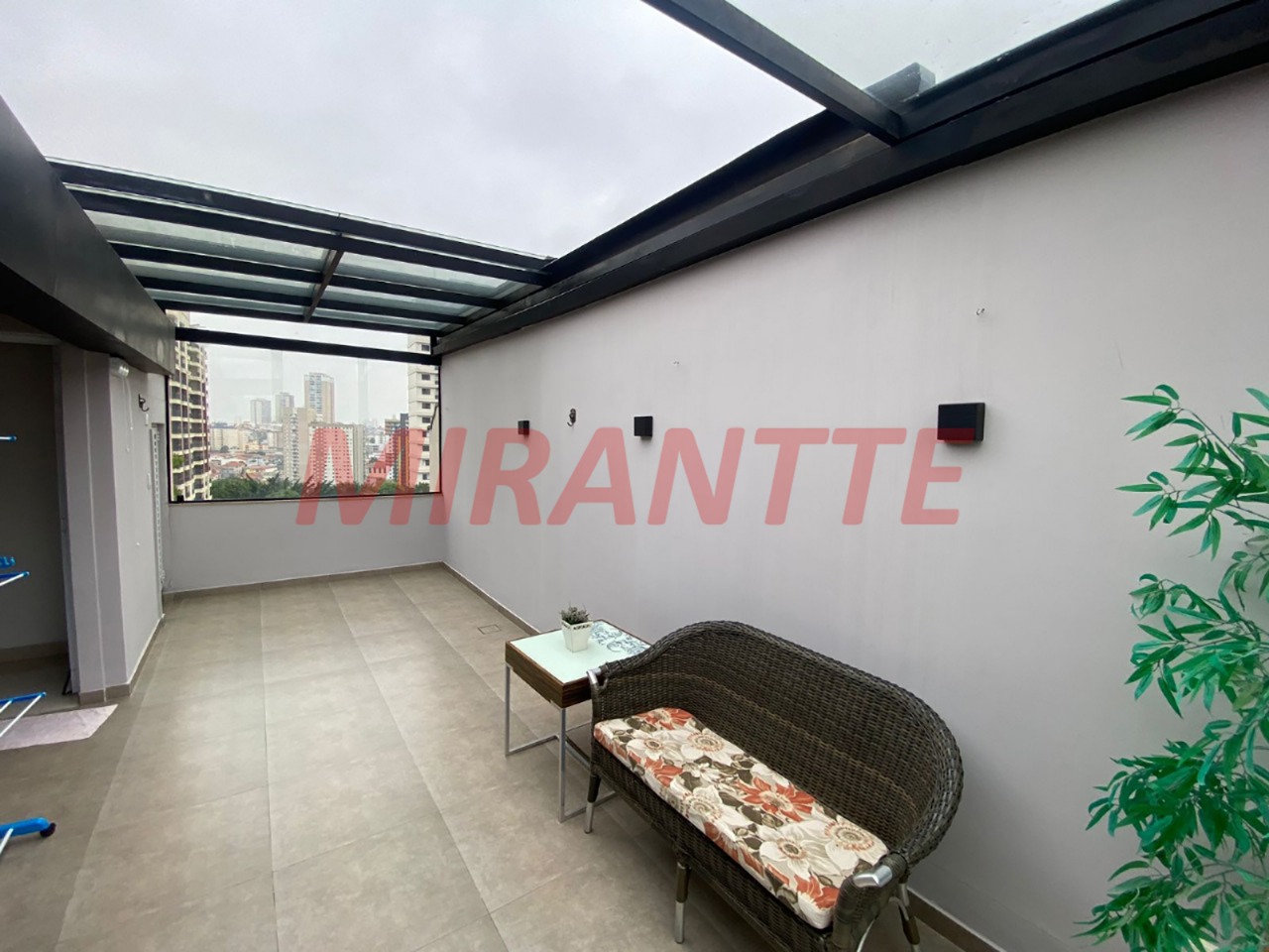 Cond. fechado de 180m² com 3 quartos em Vila Pauliceia