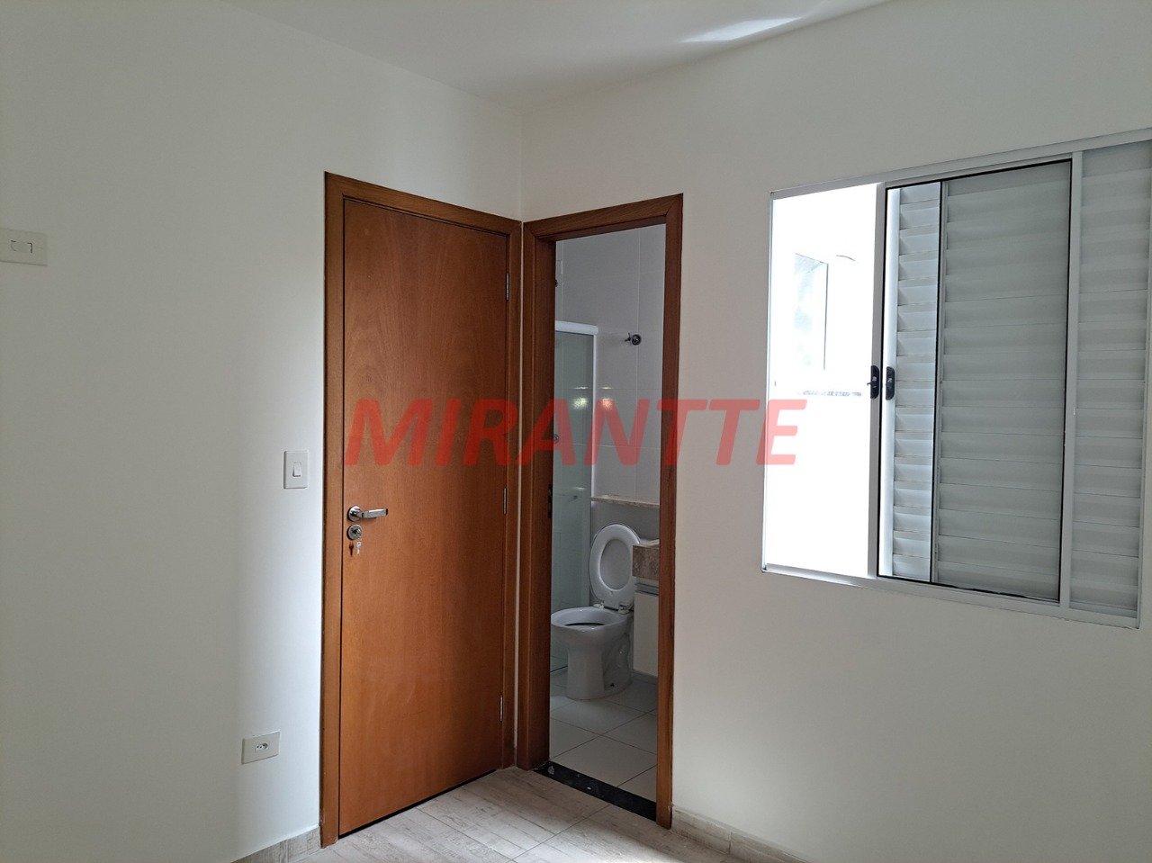 Cond. fechado de 61m² com 2 quartos em Santa Teresinha